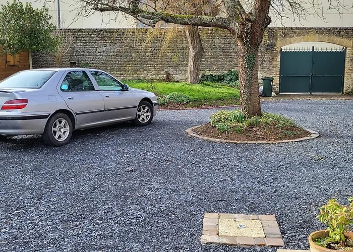 1 Chambre 2 Personnes Dans Une Maison Avec Jardin Proche Centres D'Interet Et Commerces