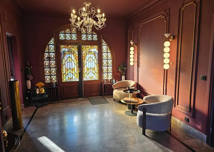 Le Castel Guesthouse